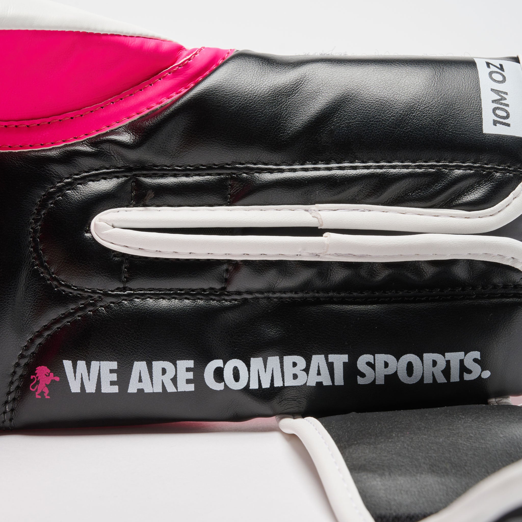 BOXING GLOVES LOGO WACS