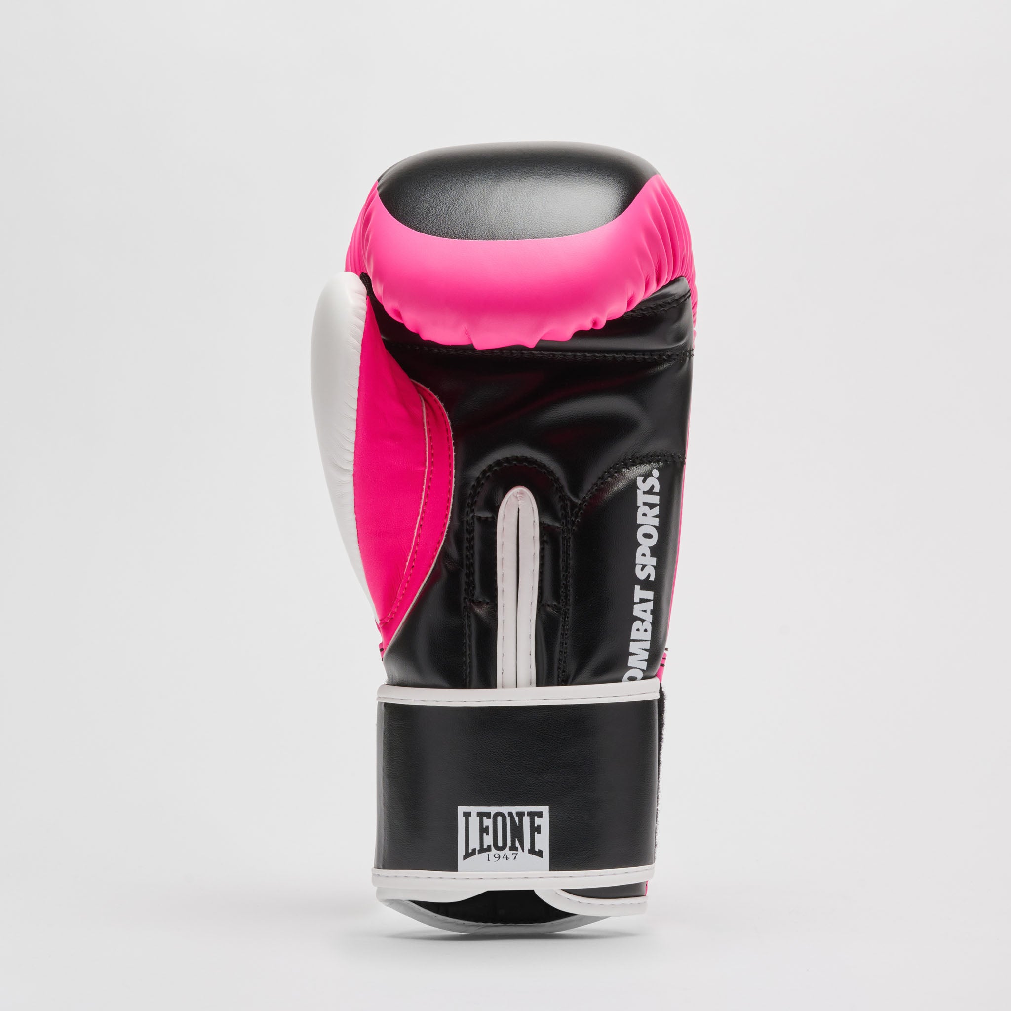 BOXING GLOVES LOGO WACS