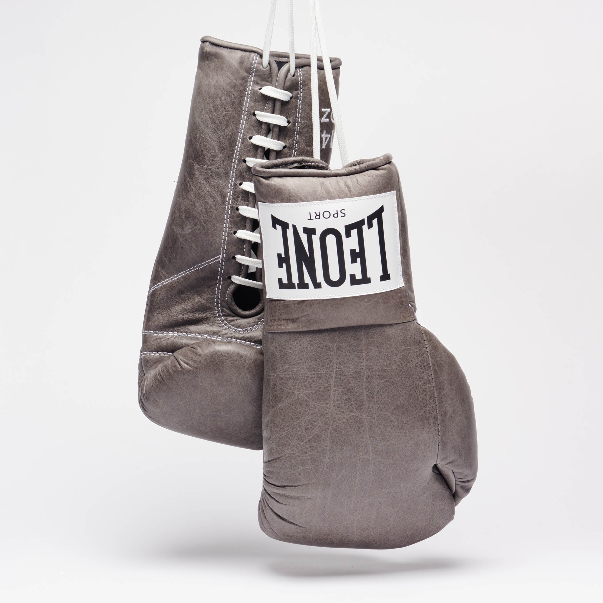 ROMEO VINTAGE BOXING GLOVES WITH LACES