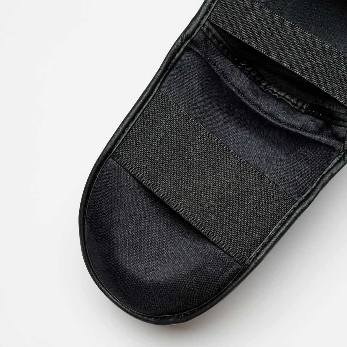 BLACK ED. SHINGUARDS