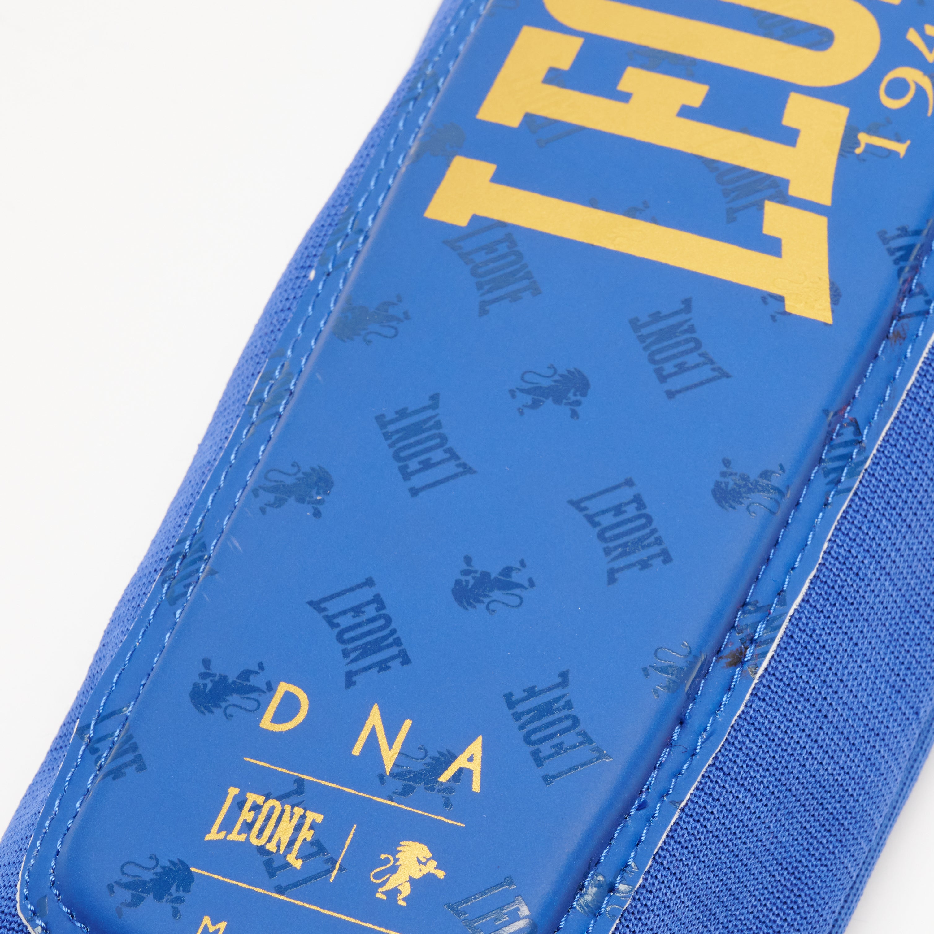 DNA SHIN GUARD