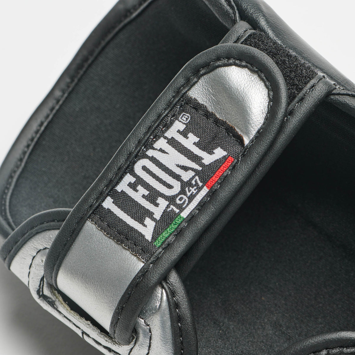 JR  SMART SHINGUARDS
