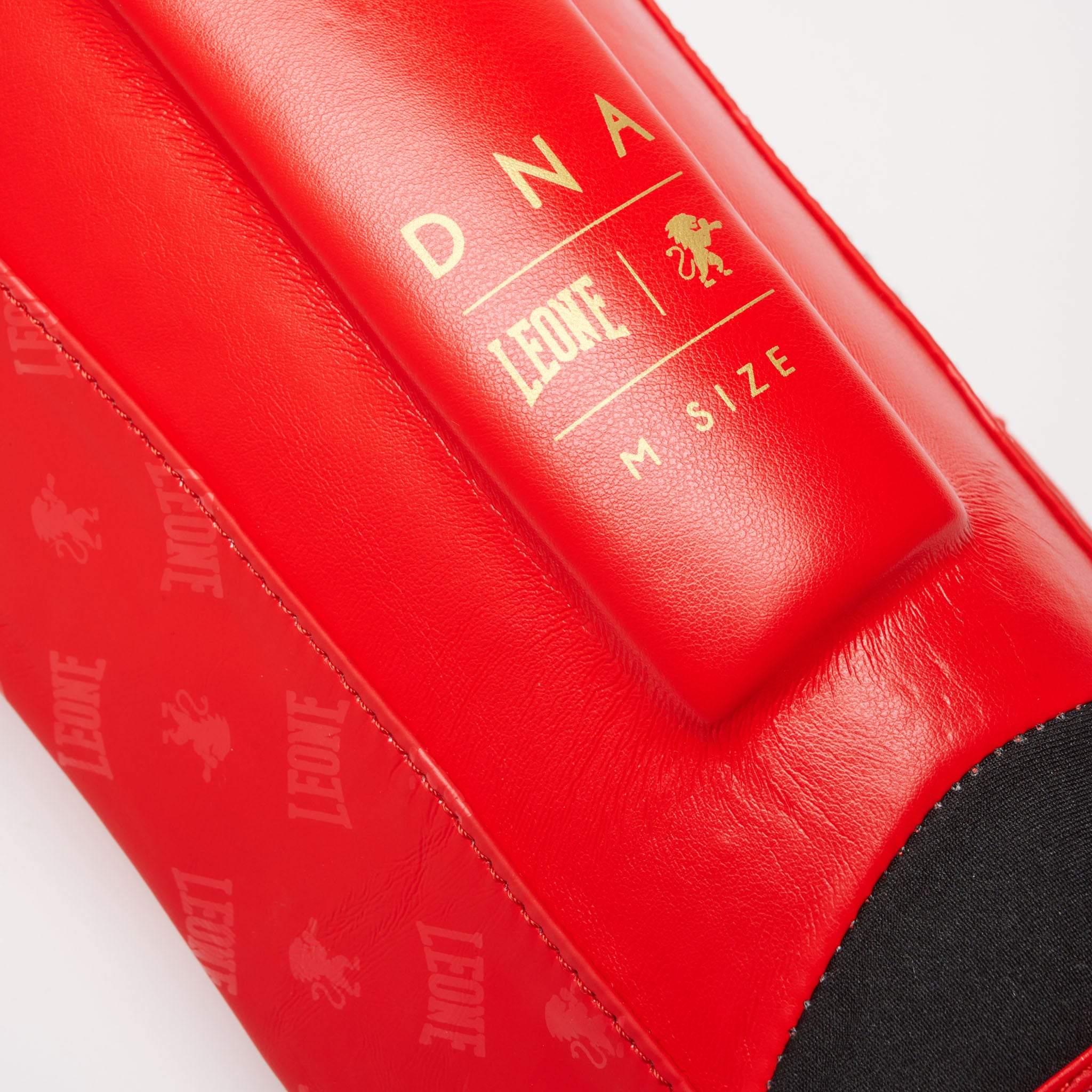 DNA SHIN GUARD